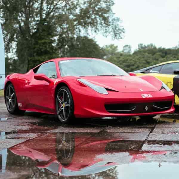 Ferrari vezetés